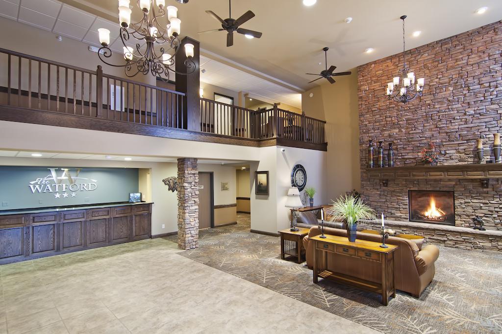 The Watford Watford City Exterior foto