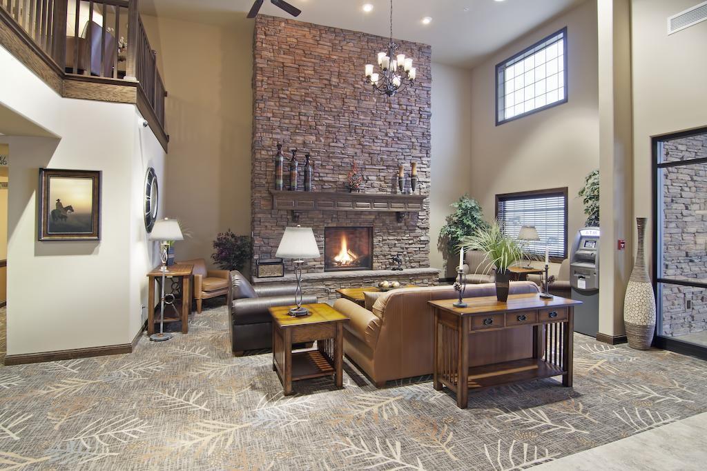 The Watford Watford City Exterior foto